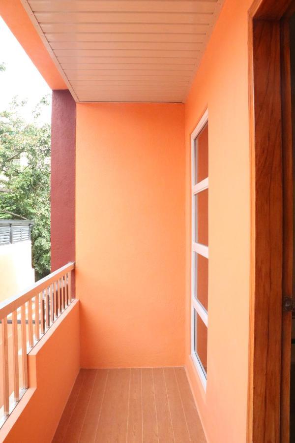 Anicia Guesthouse Rooms Paranaque City Eksteriør bilde