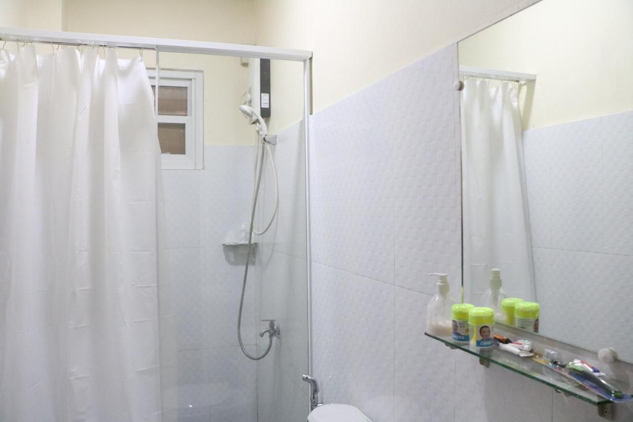 Anicia Guesthouse Rooms Paranaque City Eksteriør bilde
