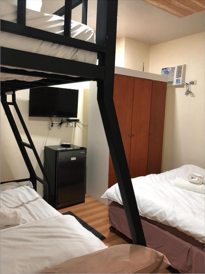 Anicia Guesthouse Rooms Paranaque City Eksteriør bilde