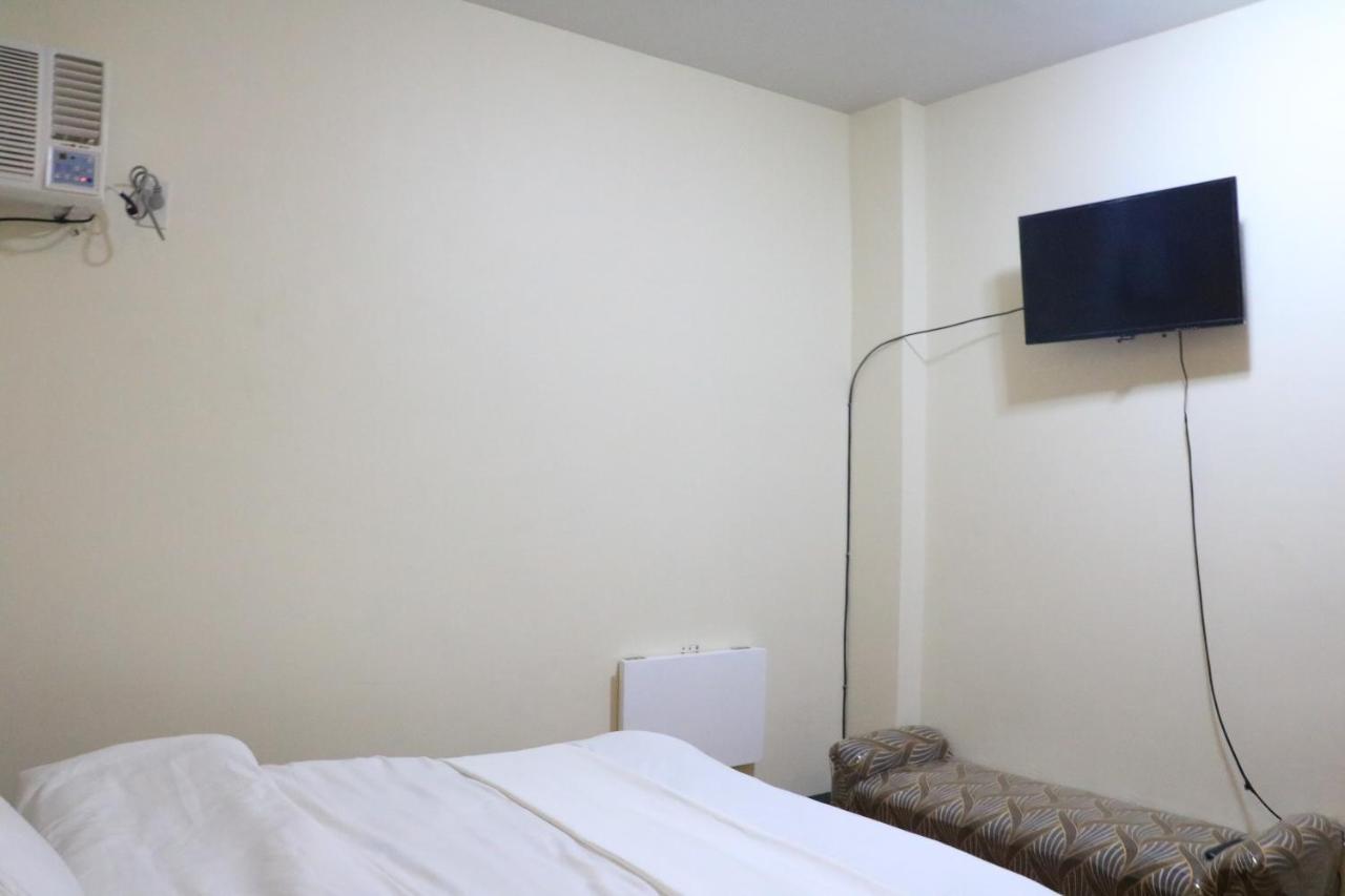 Anicia Guesthouse Rooms Paranaque City Eksteriør bilde