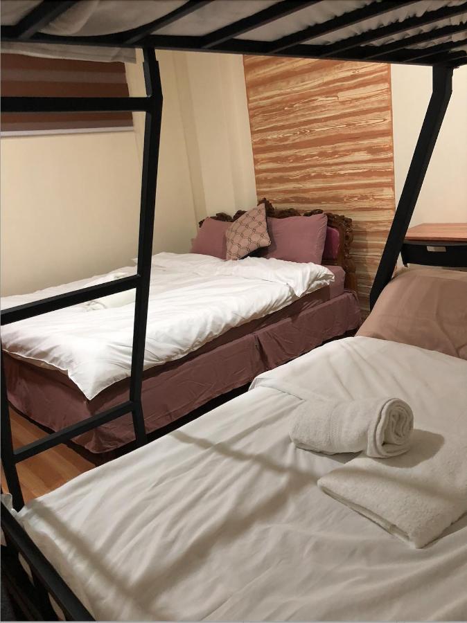 Anicia Guesthouse Rooms Paranaque City Eksteriør bilde